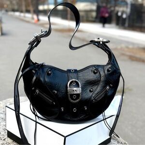 New! TESSA CRUSHED SHOULDER BAG - BLACK